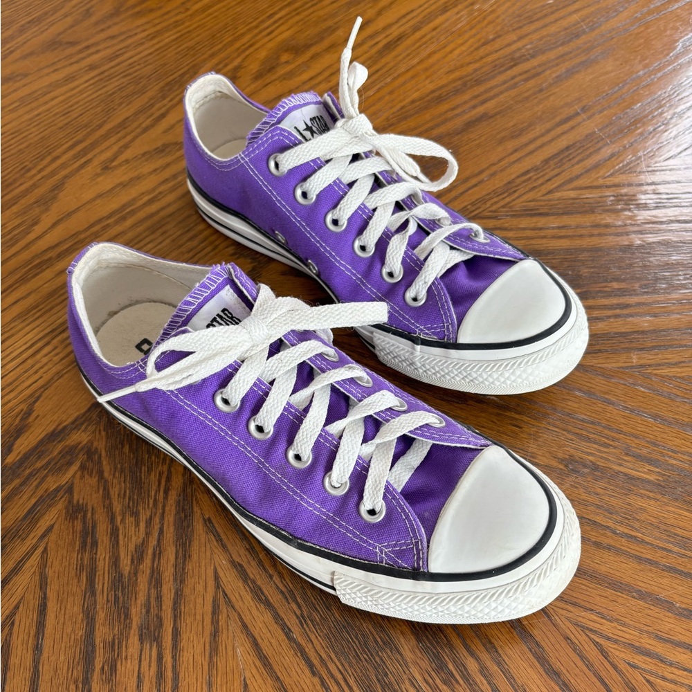 EUC purple low-top chucks